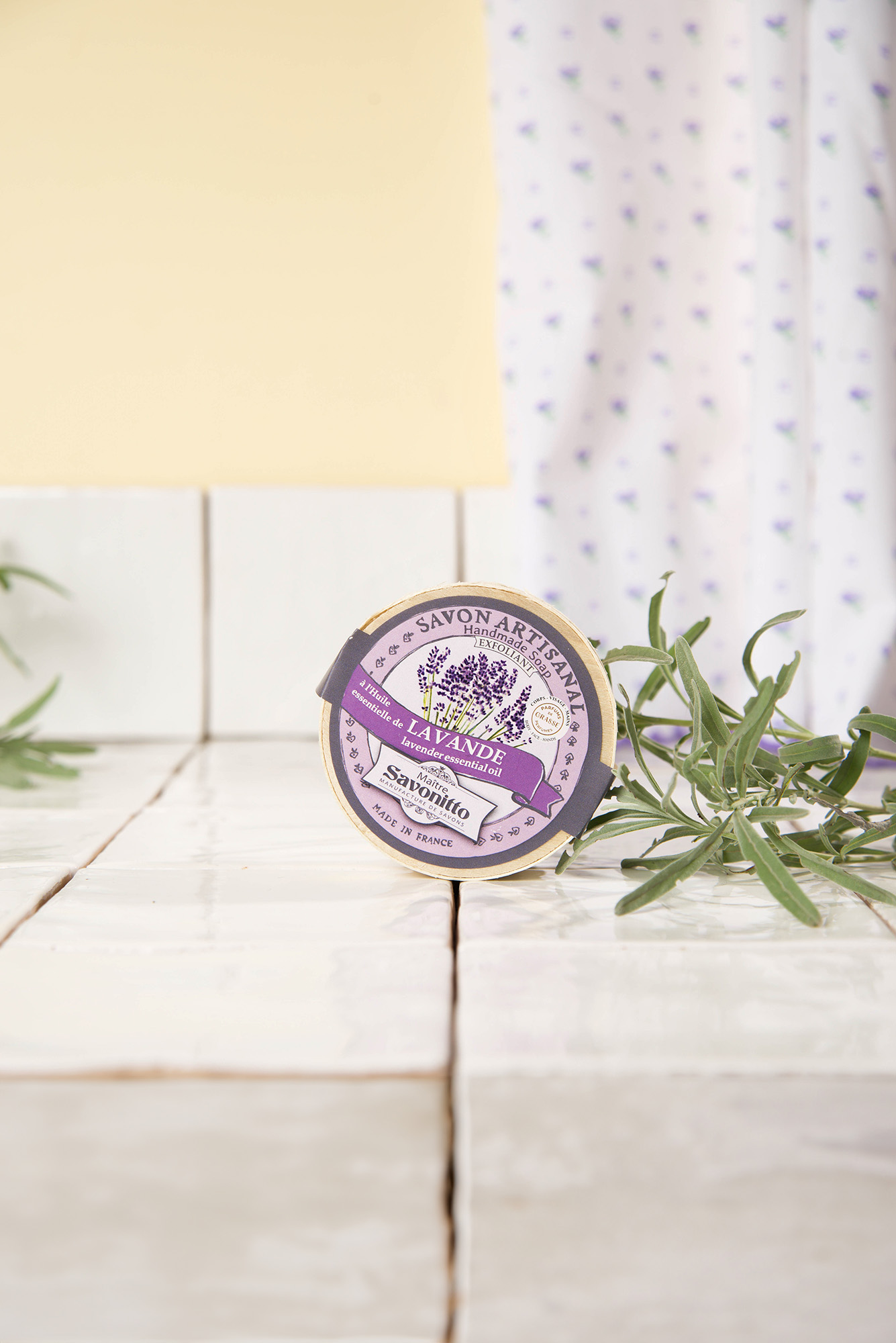 savon lavande dans boite en bois