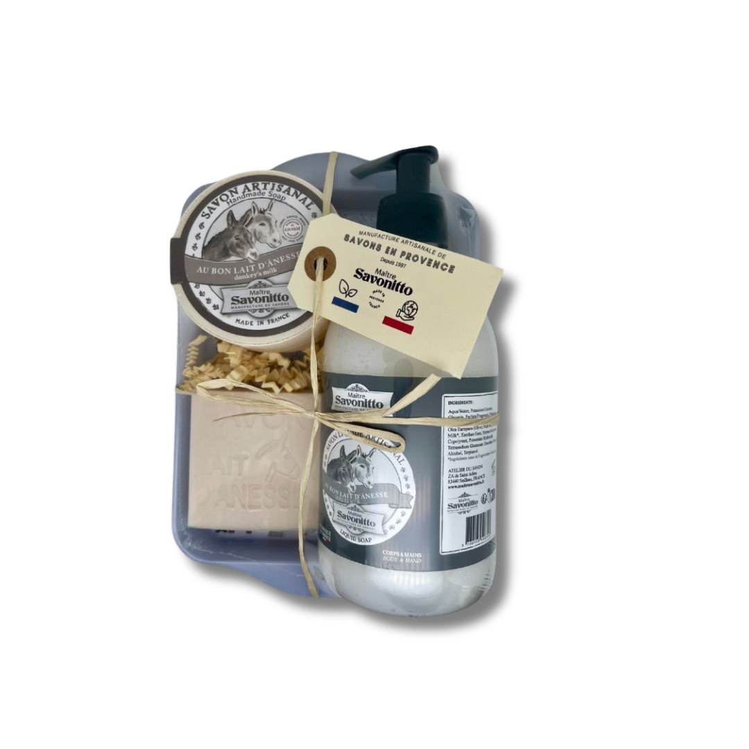 Coffret rituel au lait d'ânesse, soin complet régénérant et protecteur présenté dans sa sélection multi-formats.